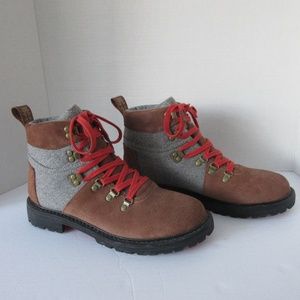 Toms Summit Hiking Boots, Size 9.5 womens